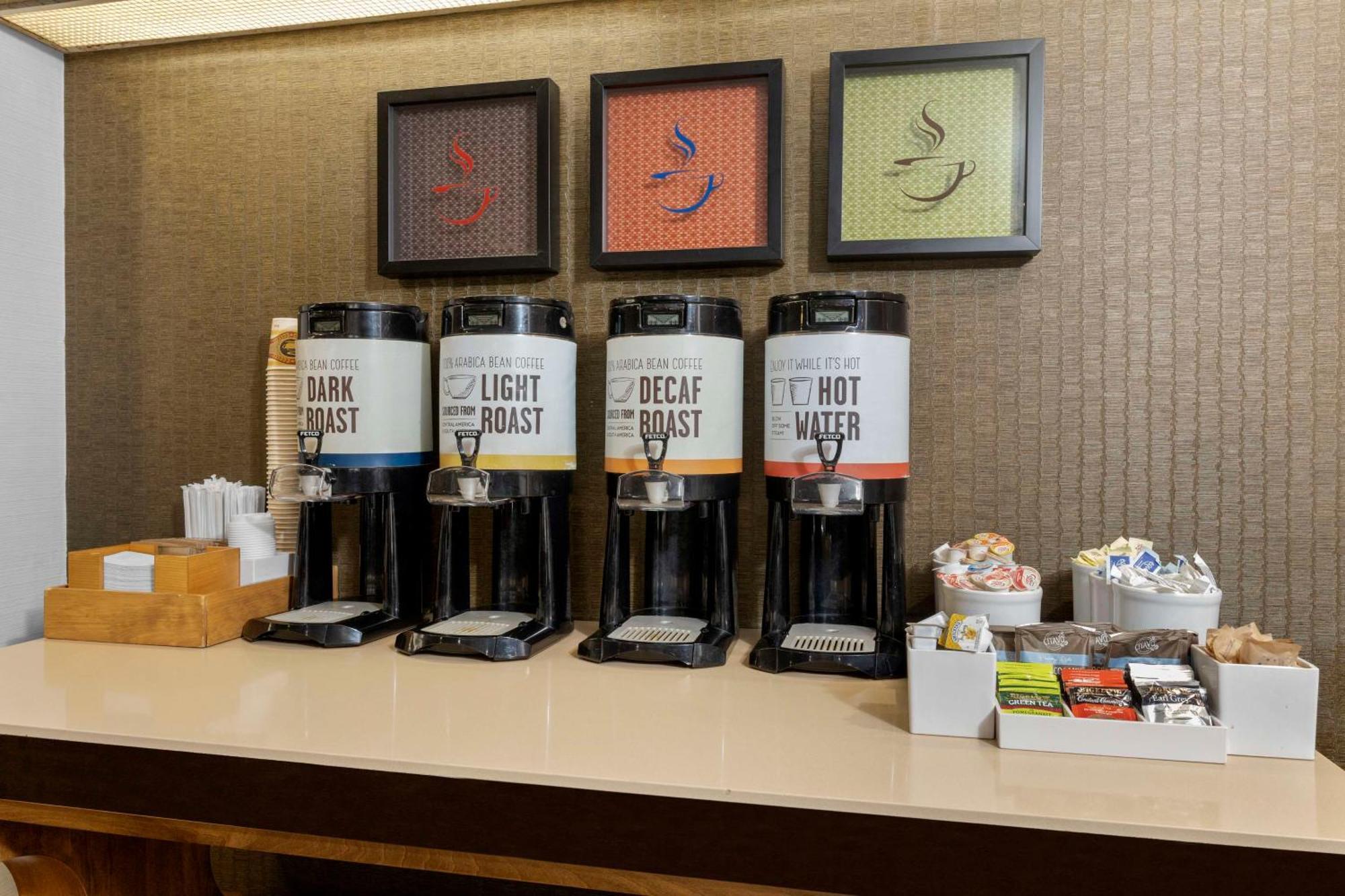 Hampton Inn By Hilton Milford Exterior foto